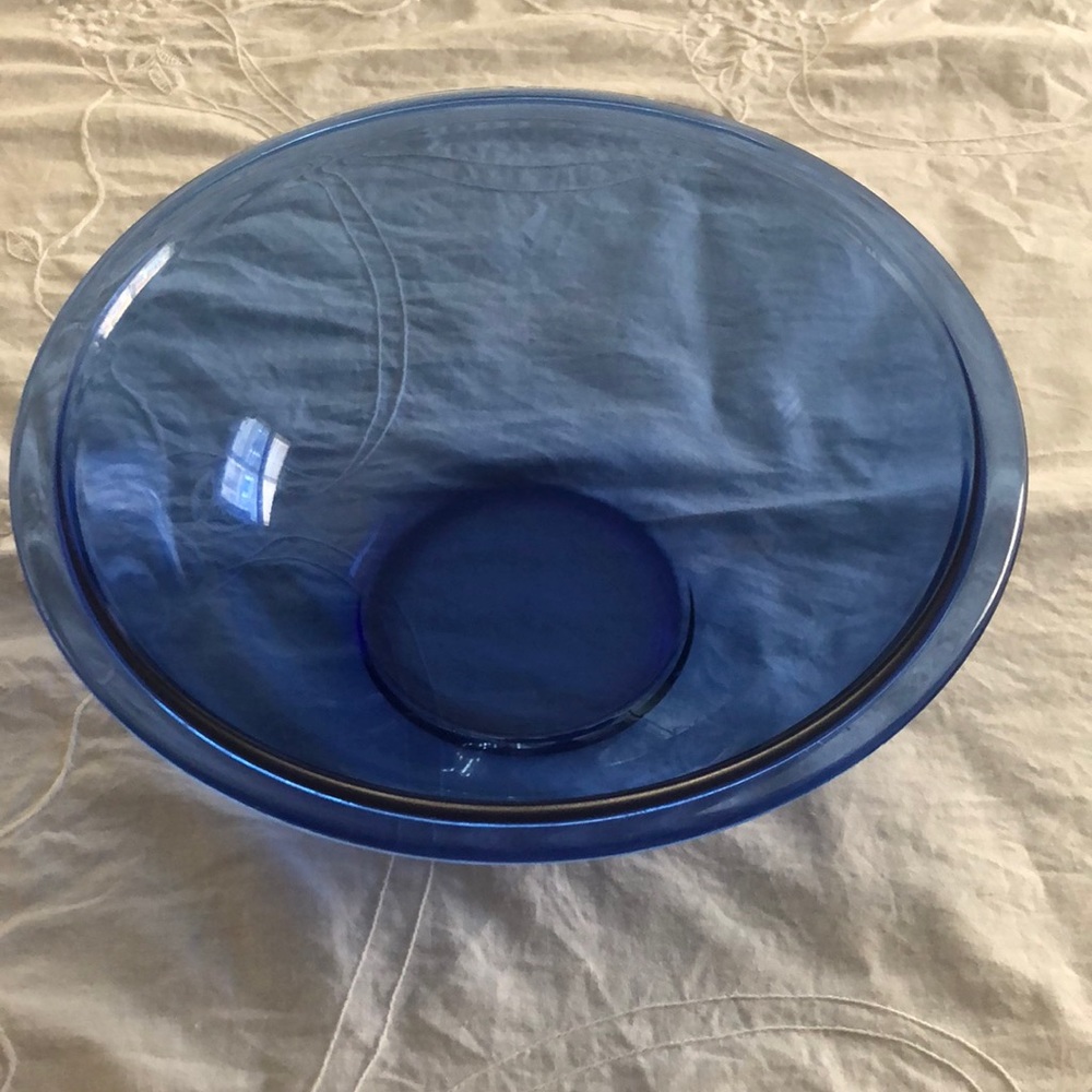 RARE Vintage Cobalt blue Pyrex 2.5 L Bowl baking/mixing/storage